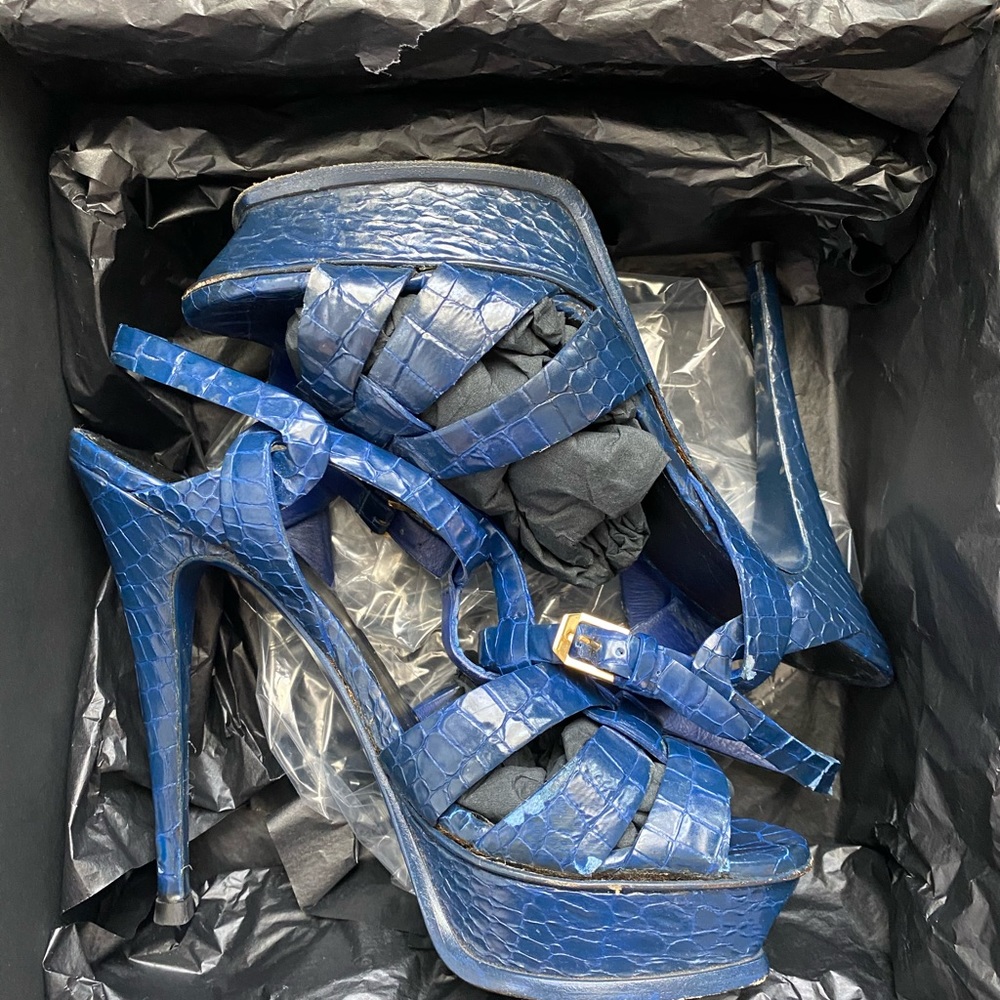 YSL heels - Picture 4 of 11